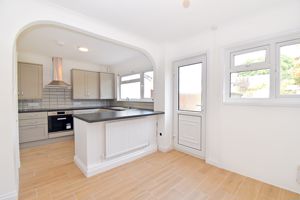 Open plan kitchen/diner- click for photo gallery